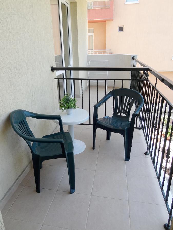 Family Нouse -Нotel Asai Ravda Exterior photo