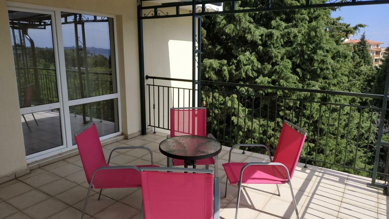 Family Нouse -Нotel Asai Ravda Exterior photo